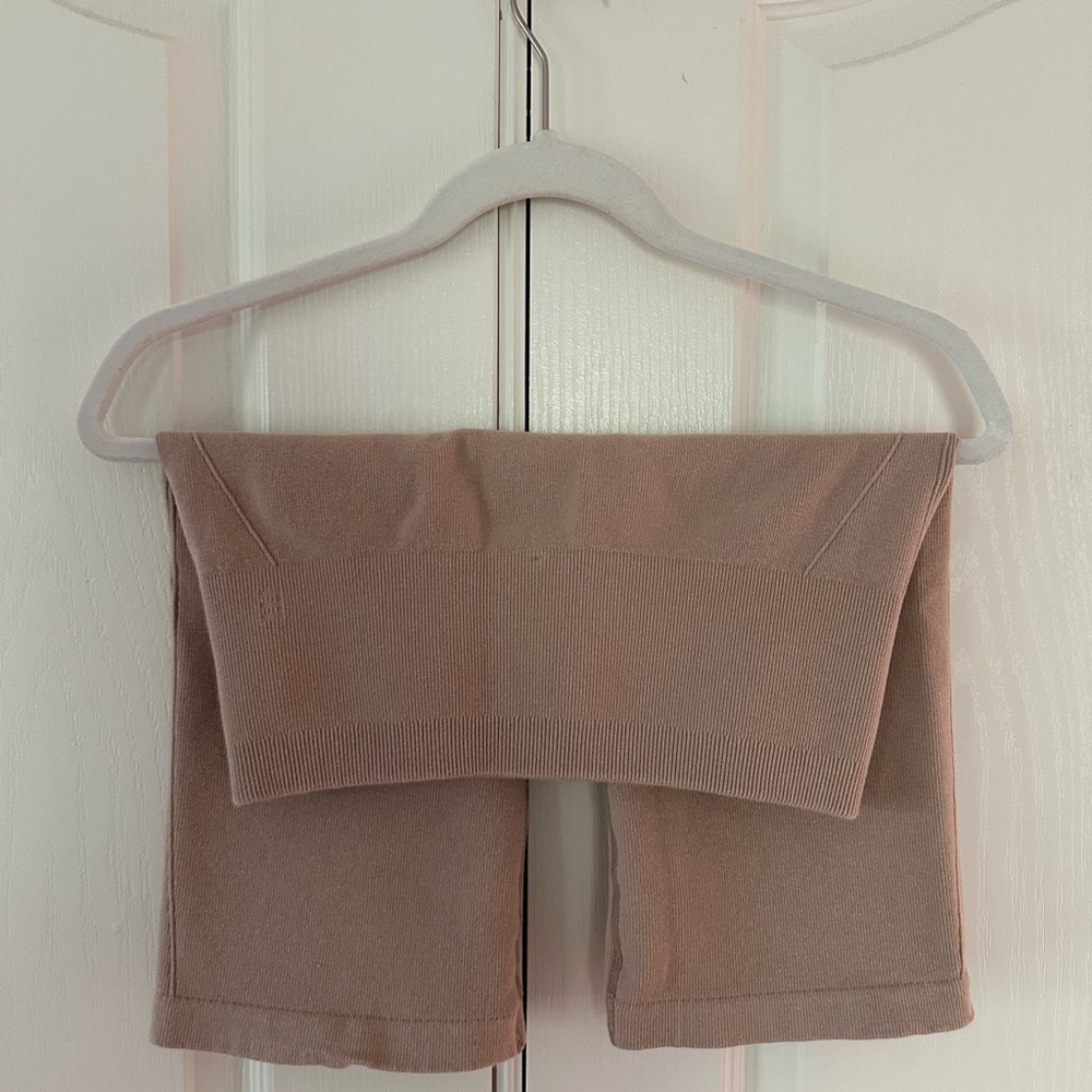 Everlane M/L Tan Seamless Biker Shorts